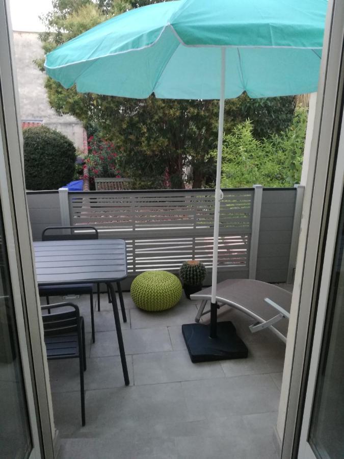 Suite Oisivete Avec Terrasse Vue Sur Patio Et Clim Montpellier Exterior foto